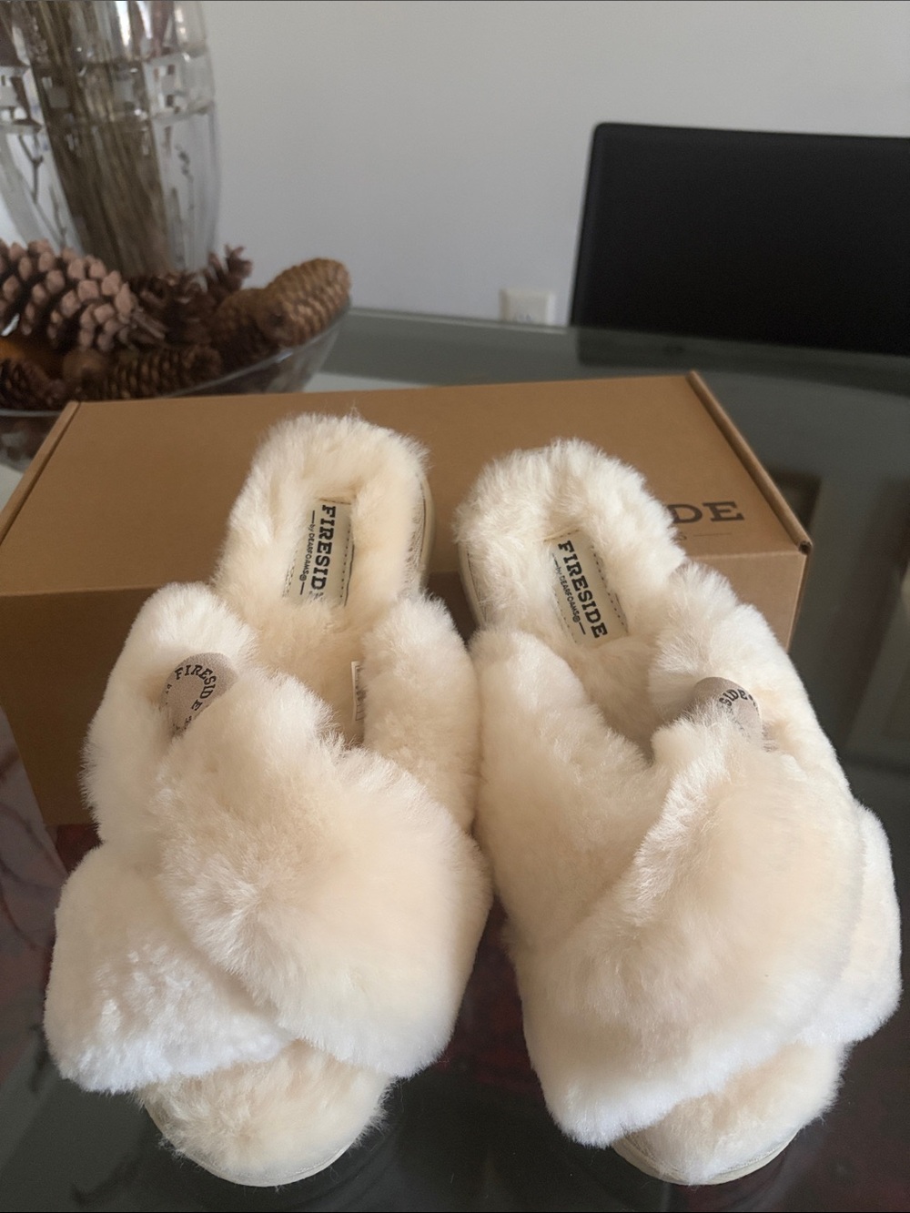 Dearfoams Fireside New Castle Genuine Shearling Slide NWT